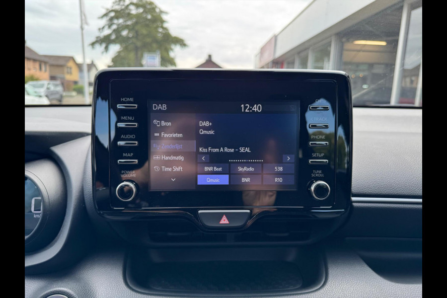 Toyota Yaris 1.5 Hybrid Dynamic | Stoelverwarming, Keyless, Apple Carplay/Android auto, Parkeercamera, LED