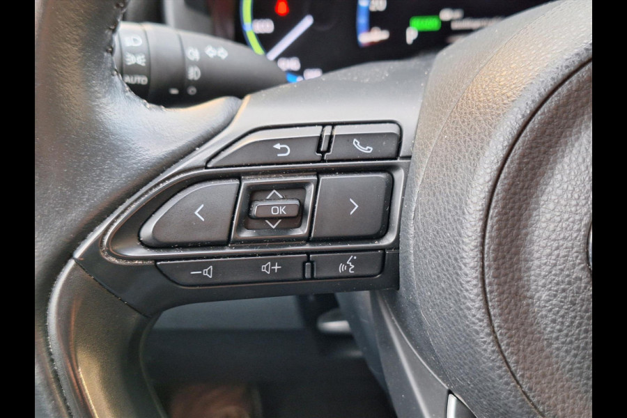 Toyota Yaris Cross 1.5 Hybrid Dynamic | Smart connect, 17 inch, Apple Carplay/Android auto, Keyless, Startknop, Privacy glass