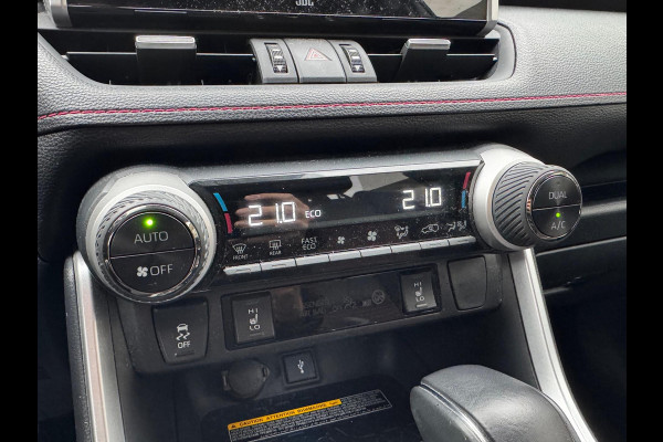 Toyota RAV4 2.5 Plug-in Hybrid AWD Bi-Tone Plus | Trekhaak, Head up display, JBL, Leer, Geheugenfunctie, 360 camera, Stoel+stuurverwarming,