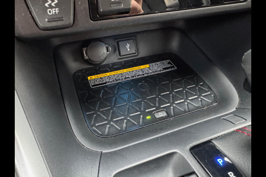 Toyota RAV4 2.5 Plug-in Hybrid AWD Bi-Tone Plus | Trekhaak, Head up display, JBL, Leer, Geheugenfunctie, 360 camera, Stoel+stuurverwarming,