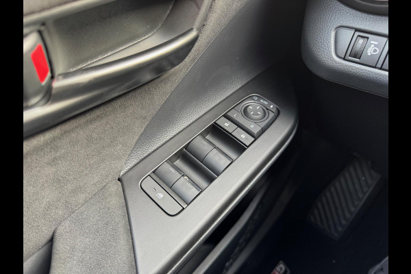 Toyota C-HR Plug-in Hybrid GR Sport | Elektrische achterklep, Stoel + Stuurverwarming, Half leer, Dodehoekherkenning, 19 inch, LED, Groot sc