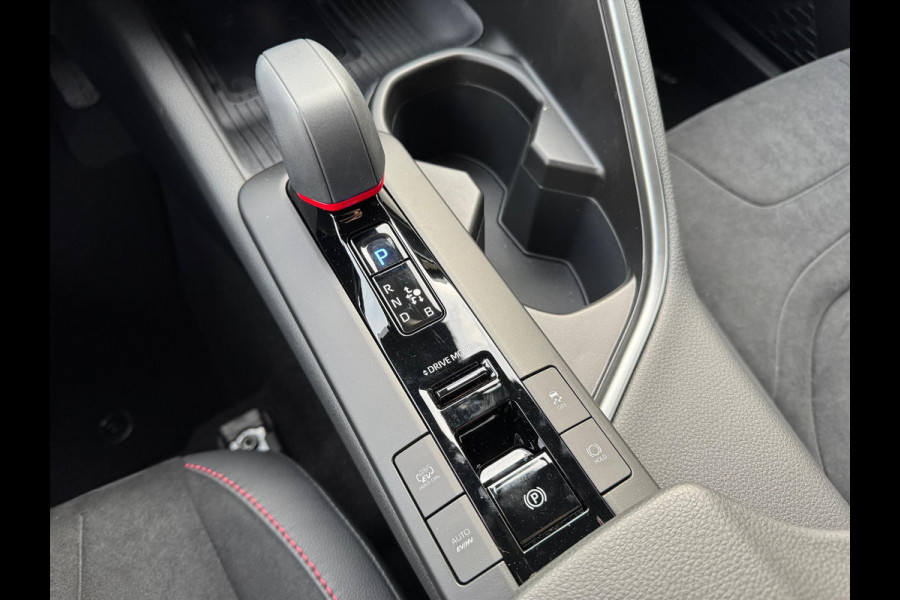 Toyota C-HR Plug-in Hybrid GR Sport | Elektrische achterklep, Stoel + Stuurverwarming, Half leer, Dodehoekherkenning, 19 inch, LED, Groot sc