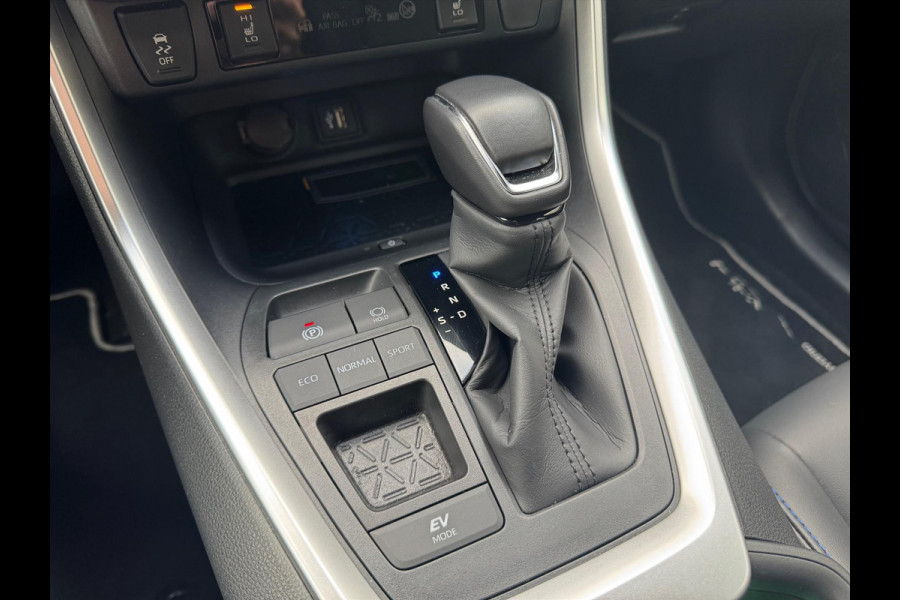 Toyota RAV4 2.5 Hybrid Bi-Tone Plus | JBL, Dodehoekherkenning, Parkeersensoren, Stoel + Stuurverwarming, 360 Camera