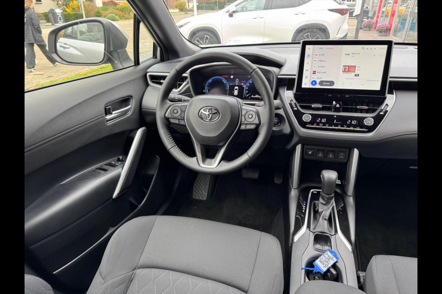 Toyota Corolla Cross 1.8 Hybrid Style | Dodehoekdetectie, Elektrische achterklep, Stoel + stuurverwarming, 18 inch, Apple carplay/Android auto