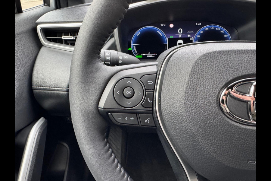 Toyota Corolla Cross 1.8 Hybrid Style | Dodehoekdetectie, Elektrische achterklep, Stoel + stuurverwarming, 18 inch, Apple carplay/Android auto