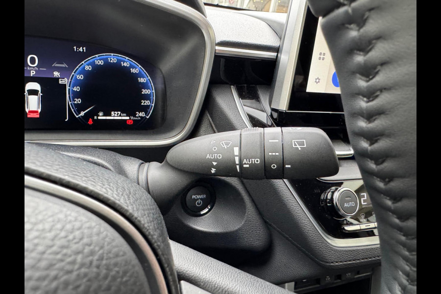 Toyota Corolla Cross 1.8 Hybrid Style | Dodehoekdetectie, Elektrische achterklep, Stoel + stuurverwarming, 18 inch, Apple carplay/Android auto