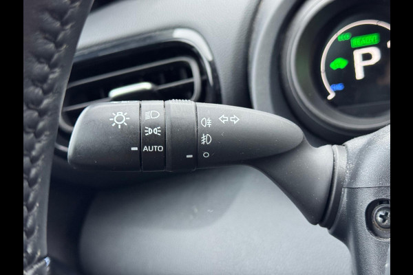 Toyota Yaris 1.5 Hybrid Dynamic | 16 inch, LED, Apple CarPlay/Android Auto, parkeercamera, Climate control, Adaptive cruise control