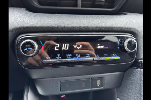 Toyota Yaris 1.5 Hybrid Dynamic | 16 inch, LED, Apple CarPlay/Android Auto, parkeercamera, Climate control, Adaptive cruise control