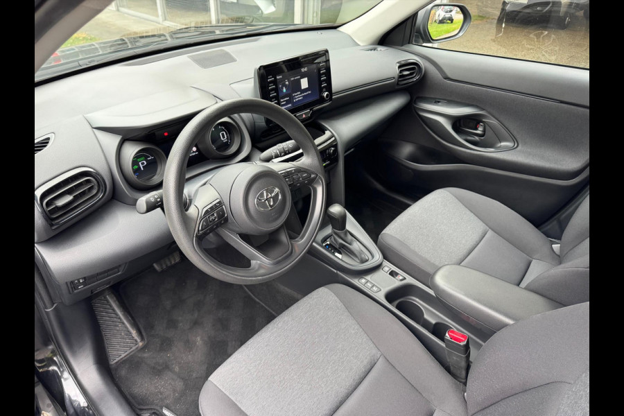 Toyota Yaris Cross 1.5 Hybrid Active Plus | 17 inch Lichtmetalen velgen, Apple CarPlay/Android Auto, Parkeercamera, Adaptive cruise control