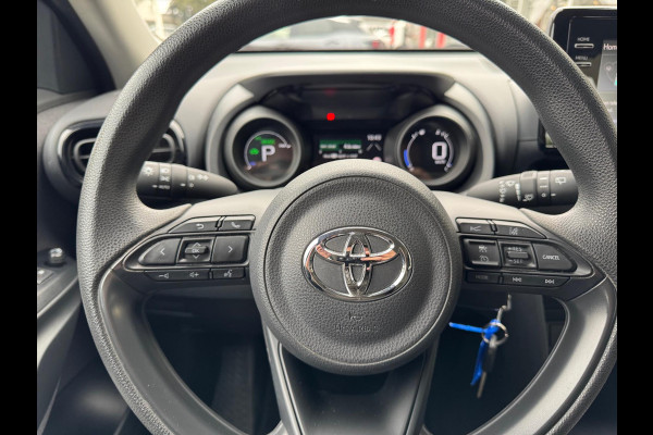 Toyota Yaris Cross 1.5 Hybrid Active Plus | 17 inch Lichtmetalen velgen, Apple CarPlay/Android Auto, Parkeercamera, Adaptive cruise control