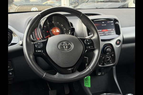 Toyota Aygo 1.0 VVT-i Automaat X-Joy | Lichtmetalen velgen, Apple CarPlay/Android auto, Parkeercamera, In hoogte verstelbare stoel