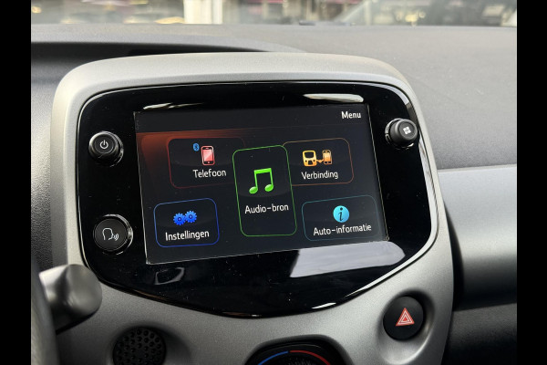 Toyota Aygo 1.0 VVT-i Automaat X-Joy | Lichtmetalen velgen, Apple CarPlay/Android auto, Parkeercamera, In hoogte verstelbare stoel