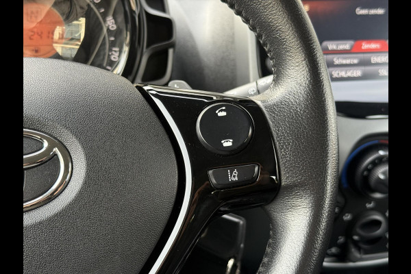 Toyota Aygo 1.0 VVT-i Automaat X-Joy | Lichtmetalen velgen, Apple CarPlay/Android auto, Parkeercamera, In hoogte verstelbare stoel