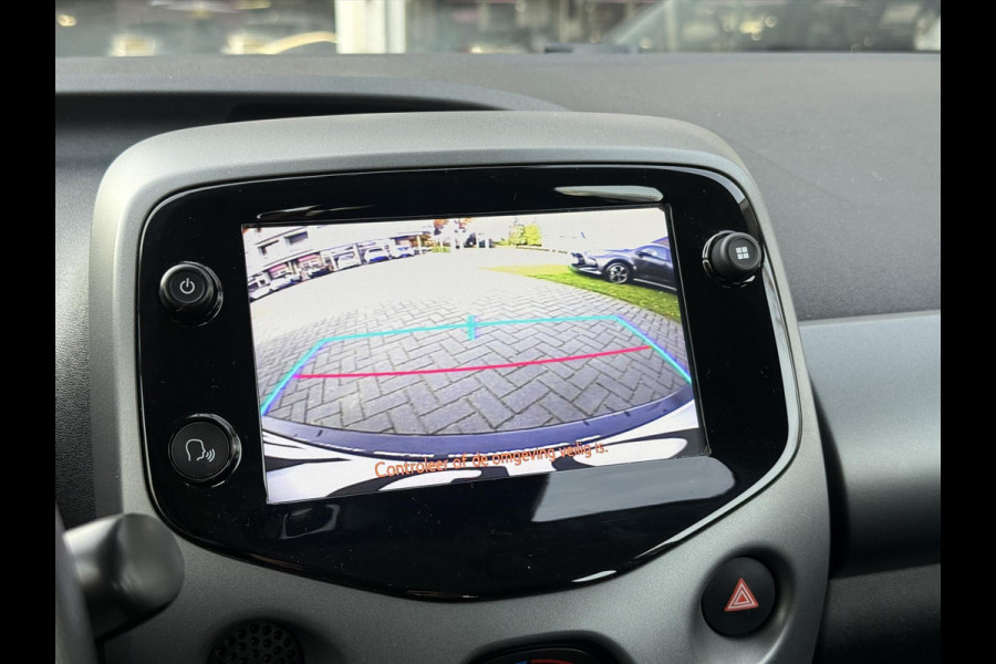Toyota Aygo 1.0 VVT-i Automaat X-Joy | Lichtmetalen velgen, Apple CarPlay/Android auto, Parkeercamera, In hoogte verstelbare stoel