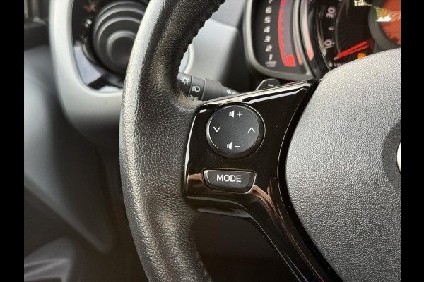 Toyota Aygo 1.0 VVT-i Automaat X-Joy | Lichtmetalen velgen, Apple CarPlay/Android auto, Parkeercamera, In hoogte verstelbare stoel