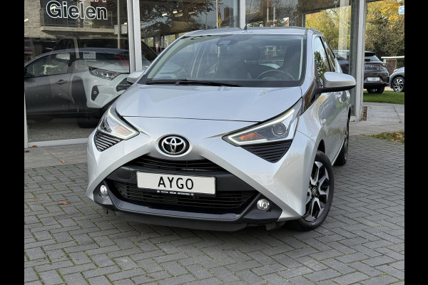 Toyota Aygo 1.0 VVT-i Automaat X-Joy | Lichtmetalen velgen, Apple CarPlay/Android auto, Parkeercamera, In hoogte verstelbare stoel