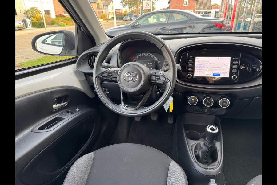 Toyota Aygo X 1.0 VVT-i MT Play | Eerste eigenaar, Apple CarPlay/Android auto, Airco, Parkeercamera, Adaptive cruise control