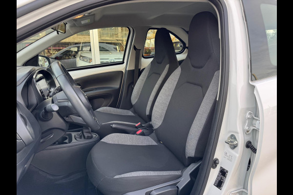 Toyota Aygo X 1.0 VVT-i MT Play | Eerste eigenaar, Apple CarPlay/Android auto, Airco, Parkeercamera, Adaptive cruise control