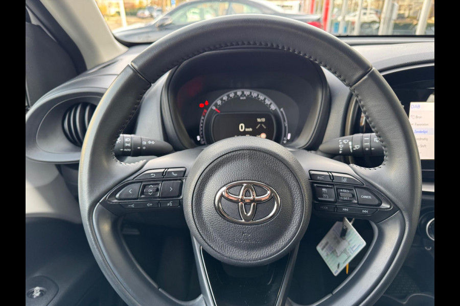 Toyota Aygo X 1.0 VVT-i MT Play | Eerste eigenaar, Apple CarPlay/Android auto, Airco, Parkeercamera, Adaptive cruise control