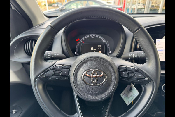 Toyota Aygo X 1.0 VVT-i MT Play | Eerste eigenaar, Apple CarPlay/Android auto, Airco, Parkeercamera, Adaptive cruise control