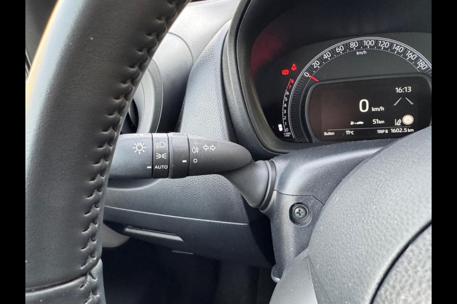 Toyota Aygo X 1.0 VVT-i MT Play | Eerste eigenaar, Apple CarPlay/Android auto, Airco, Parkeercamera, Adaptive cruise control