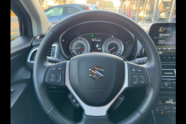 Suzuki S-Cross 1.5 Hybrid Automaat Style | Panoramadak, 360 Camera, Dodehoekherkenning, Parkeersensoren, Stoelverwarming, Keyless