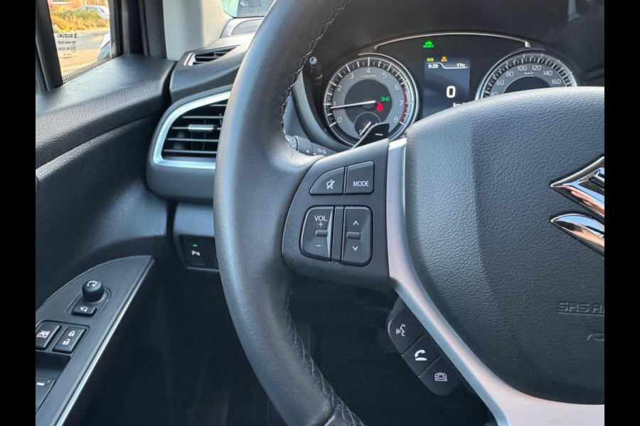 Suzuki S-Cross 1.5 Hybrid Automaat Style | Panoramadak, 360 Camera, Dodehoekherkenning, Parkeersensoren, Stoelverwarming, Keyless