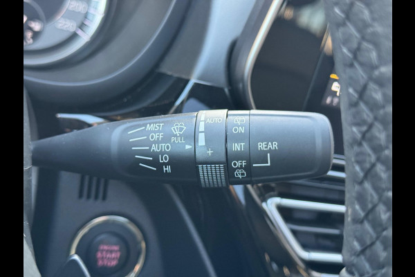 Suzuki S-Cross 1.5 Hybrid Automaat Style | Panoramadak, 360 Camera, Dodehoekherkenning, Parkeersensoren, Stoelverwarming, Keyless