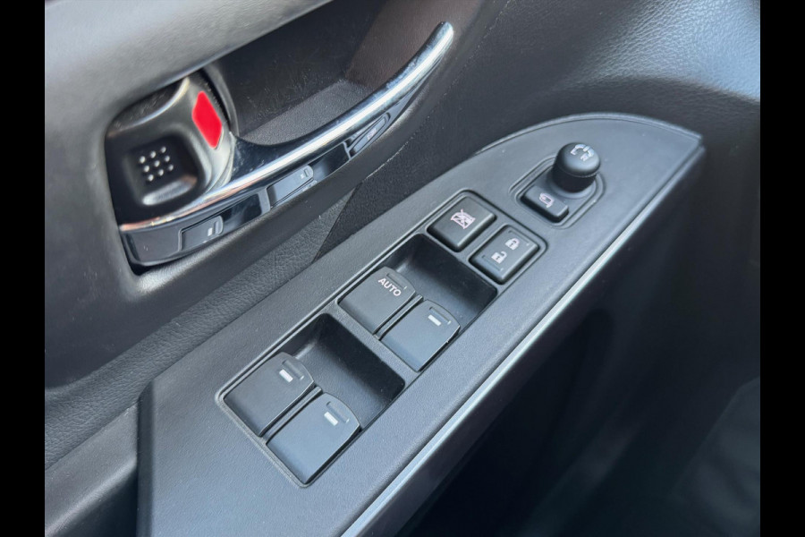 Suzuki S-Cross 1.5 Hybrid Automaat Style | Panoramadak, 360 Camera, Dodehoekherkenning, Parkeersensoren, Stoelverwarming, Keyless