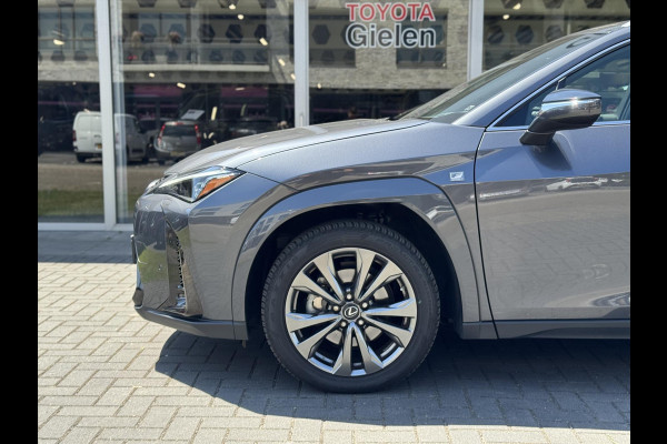 Lexus UX 250h F Sport Line | Facelift, Head up display, Blind Spot, 18 inch, Parkeersensoren, Stoel + Stuurverwarming, Groot scherm
