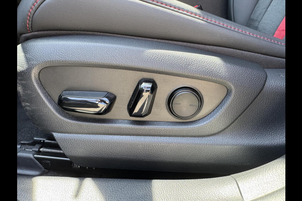 Lexus UX 250h F Sport Line | Facelift, Head up display, Blind Spot, 18 inch, Parkeersensoren, Stoel + Stuurverwarming, Groot scherm