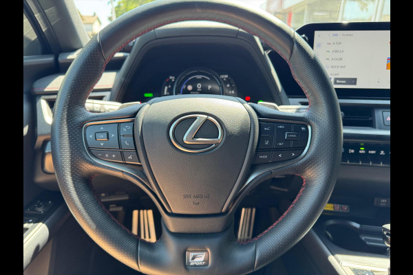 Lexus UX 250h F Sport Line | Facelift, Head up display, Blind Spot, 18 inch, Parkeersensoren, Stoel + Stuurverwarming, Groot scherm