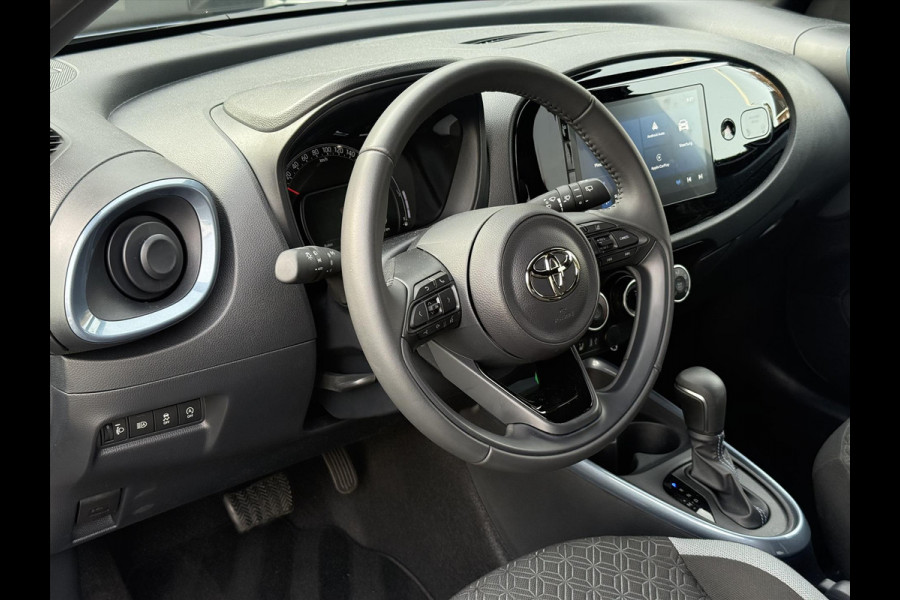 Toyota Aygo X 1.0 VVT-i S-CVT Automaat Pulse Plus | Stoelverwarming, Apple CarPlay/Android auto, Lichtmetalen velgen, Bi-Tone