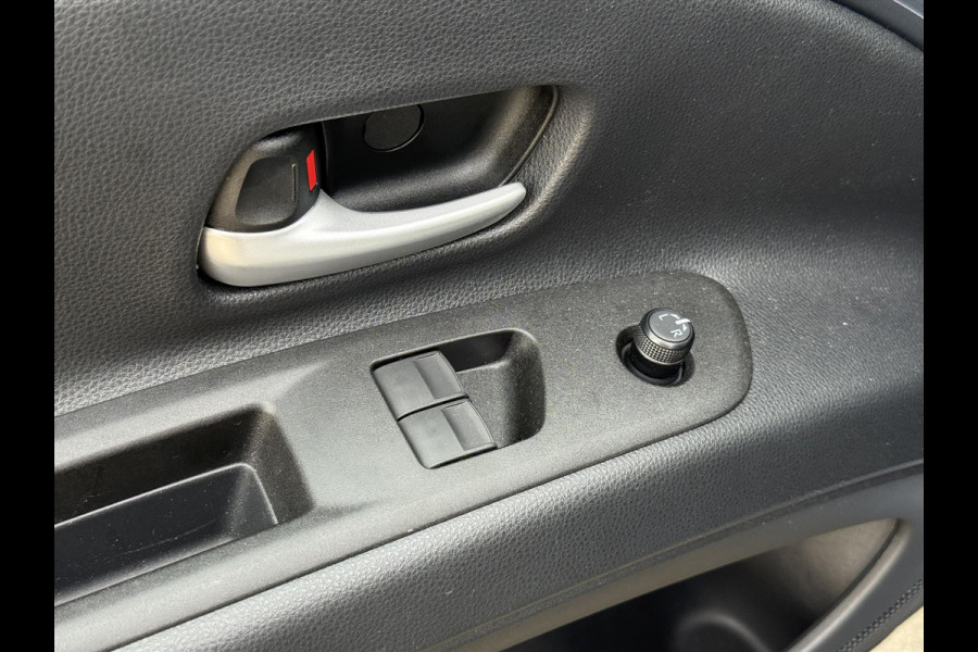 Toyota Aygo X 1.0 VVT-i S-CVT Automaat Pulse Plus | Stoelverwarming, Apple CarPlay/Android auto, Lichtmetalen velgen, Bi-Tone