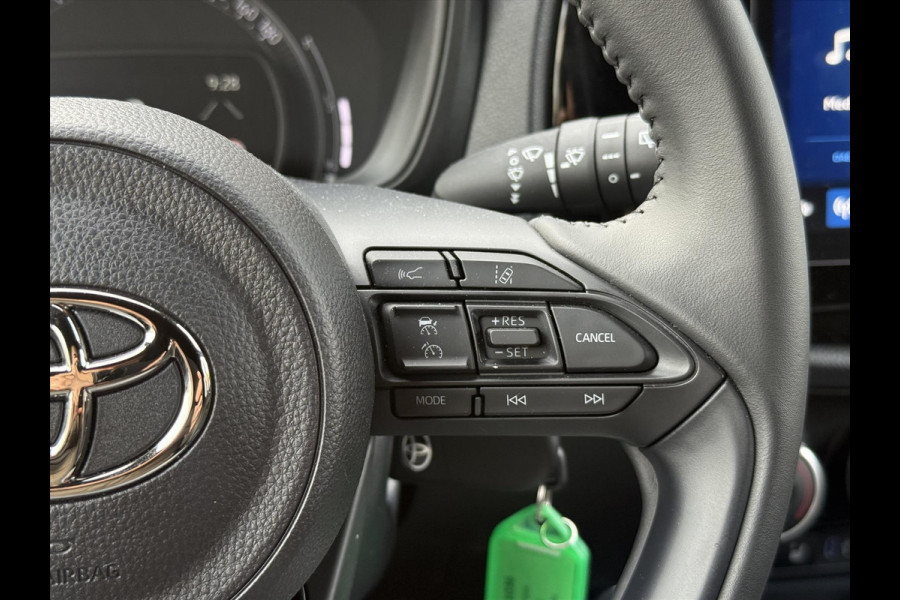 Toyota Aygo X 1.0 VVT-i S-CVT Automaat Pulse Plus | Stoelverwarming, Apple CarPlay/Android auto, Lichtmetalen velgen, Bi-Tone