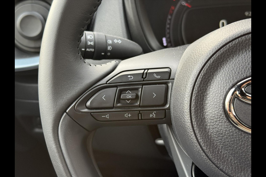 Toyota Aygo X 1.0 VVT-i S-CVT Automaat Pulse Plus | Stoelverwarming, Apple CarPlay/Android auto, Lichtmetalen velgen, Bi-Tone