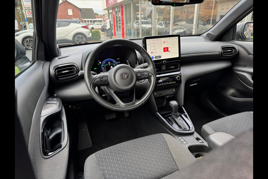Toyota Yaris Cross 1.5 Hybrid First Edition Plus | Parkeersensoren, Stoel + Stuurverwarming, 17 inch, Privacy Glass