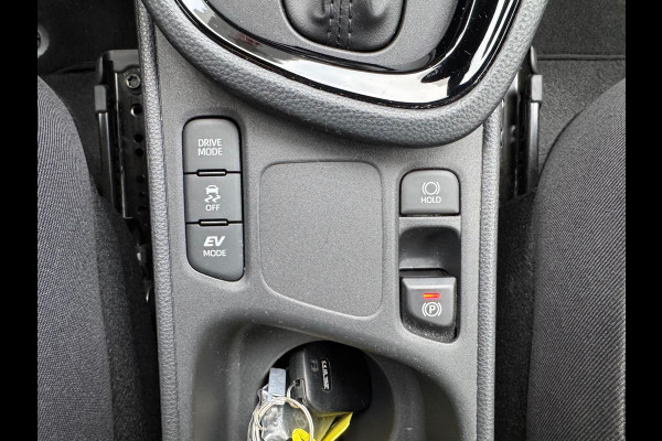 Toyota Yaris Cross 1.5 Hybrid First Edition Plus | Parkeersensoren, Stoel + Stuurverwarming, 17 inch, Privacy Glass