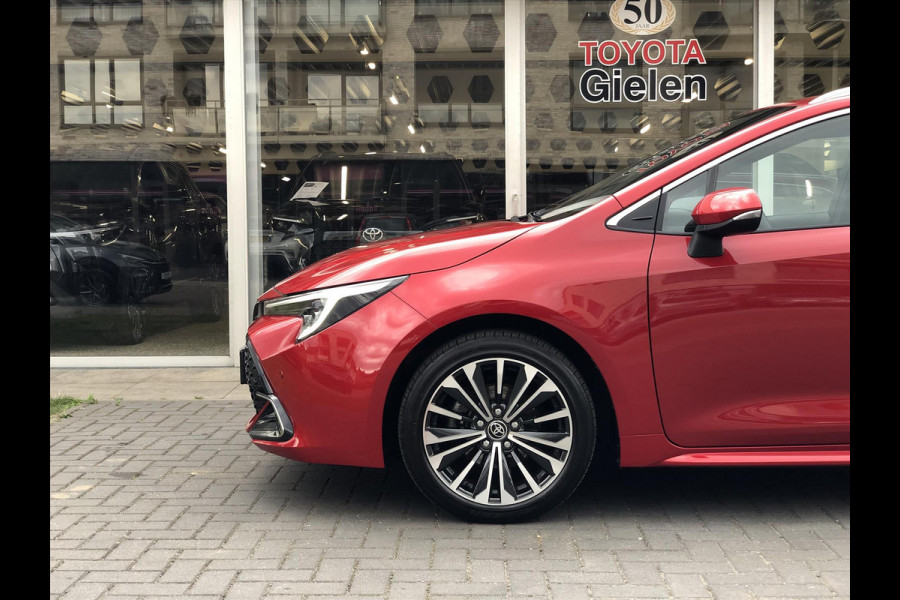 Toyota Corolla Touring Sports 1.8 Hybrid Dynamic Plus | Dodehoekherkenning, Parkeersensoren, Stoel + Stuurverwarming, Facelift!