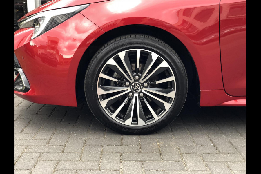 Toyota Corolla Touring Sports 1.8 Hybrid Dynamic Plus | Dodehoekherkenning, Parkeersensoren, Stoel + Stuurverwarming, Facelift!