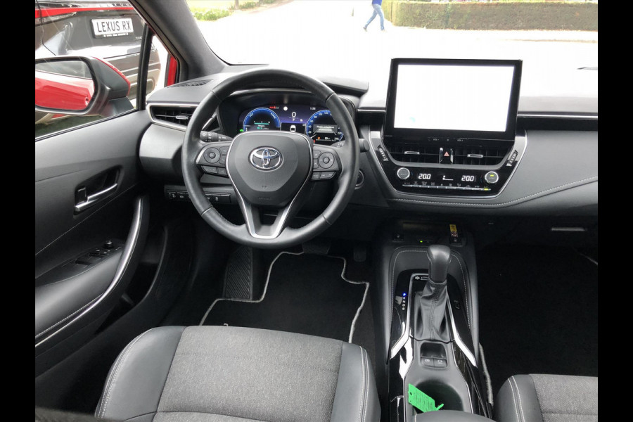 Toyota Corolla Touring Sports 1.8 Hybrid Dynamic Plus | Dodehoekherkenning, Parkeersensoren, Stoel + Stuurverwarming, Facelift!