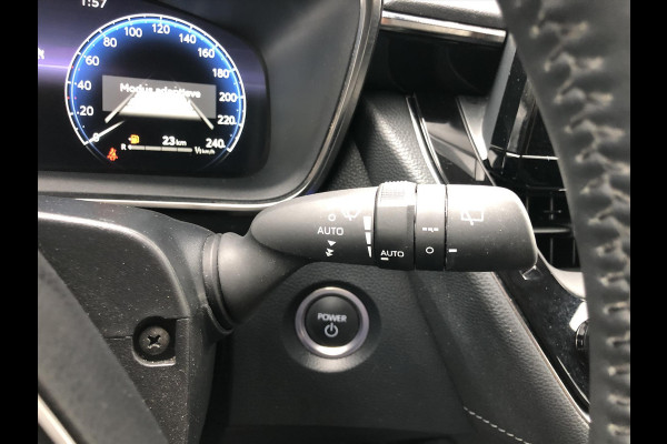 Toyota Corolla Touring Sports 1.8 Hybrid Dynamic Plus | Dodehoekherkenning, Parkeersensoren, Stoel + Stuurverwarming, Facelift!