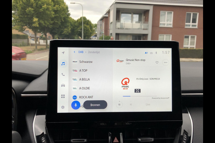 Toyota Corolla Touring Sports 1.8 Hybrid Dynamic Plus | Dodehoekherkenning, Parkeersensoren, Stoel + Stuurverwarming, Facelift!