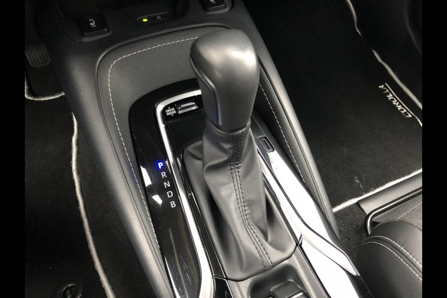 Toyota Corolla Touring Sports 1.8 Hybrid Dynamic Plus | Dodehoekherkenning, Parkeersensoren, Stoel + Stuurverwarming, Facelift!