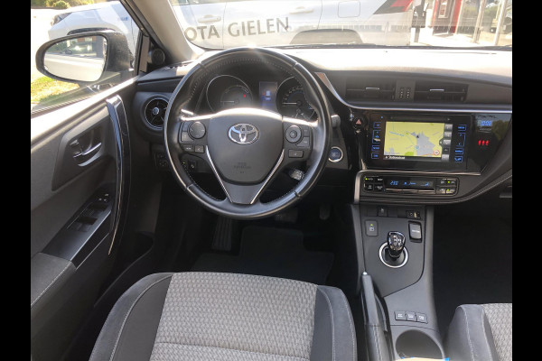 Toyota Auris Touring Sports 1.8 Hybrid Black Edition Go | Trekhaak, Parkeersensoren, Navigatie, Keyless, Safety Sense, Camera