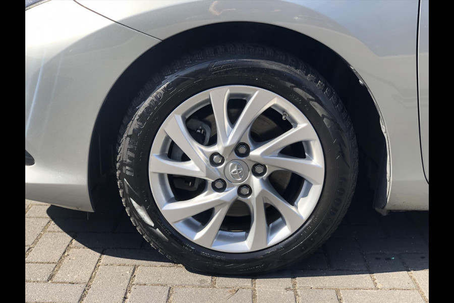 Toyota Auris Touring Sports 1.8 Hybrid Black Edition Go | Trekhaak, Parkeersensoren, Navigatie, Keyless, Safety Sense, Camera