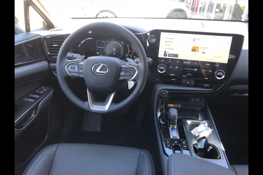 Lexus NX 450h+ AWD Luxury Line Plus | Panoramadak, 360 Camera, Leer, Groot scherm, Dodehoekherkenning, Stoel + Stuurverwarming