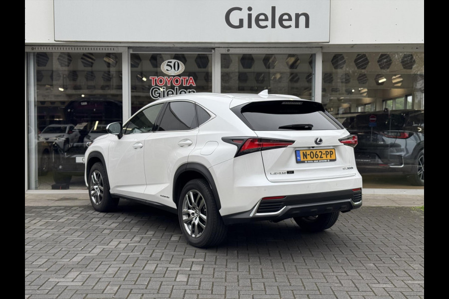Lexus NX 300h AWD Luxury Line | Groot Scherm, Adaptive cruise control, Leer, Stoelverwarming, Parkeersensoren, Elektrische achterklep, 18