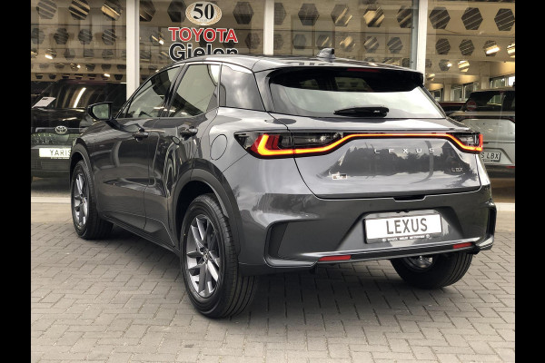 Lexus LBX 1.5 Comfort & Safety Pack | Dodehoekherkenning, Parkeersensoren, Keyless, Stoelverwarming, Snel leverbaar!
