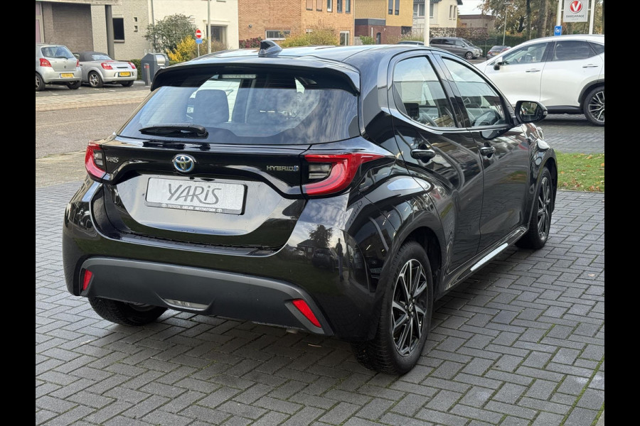 Toyota Yaris 1.5 Hybrid Dynamic Plus | Stoelverwarming, 16 inch, LED, Apple CarPlay/Android Auto, Parkeercamera, Keyless